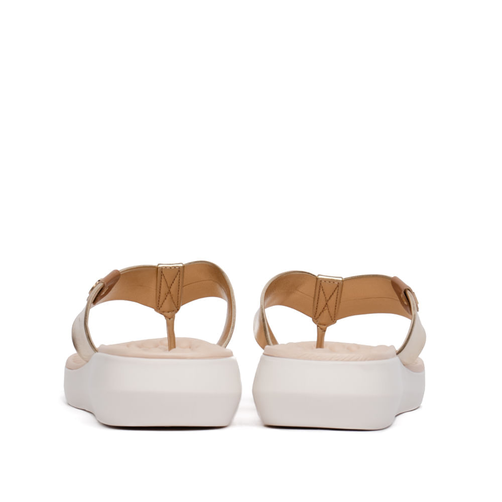 Chinelo Feminino Modare com Tira Larga Metalizada Dourado - Imagem 4