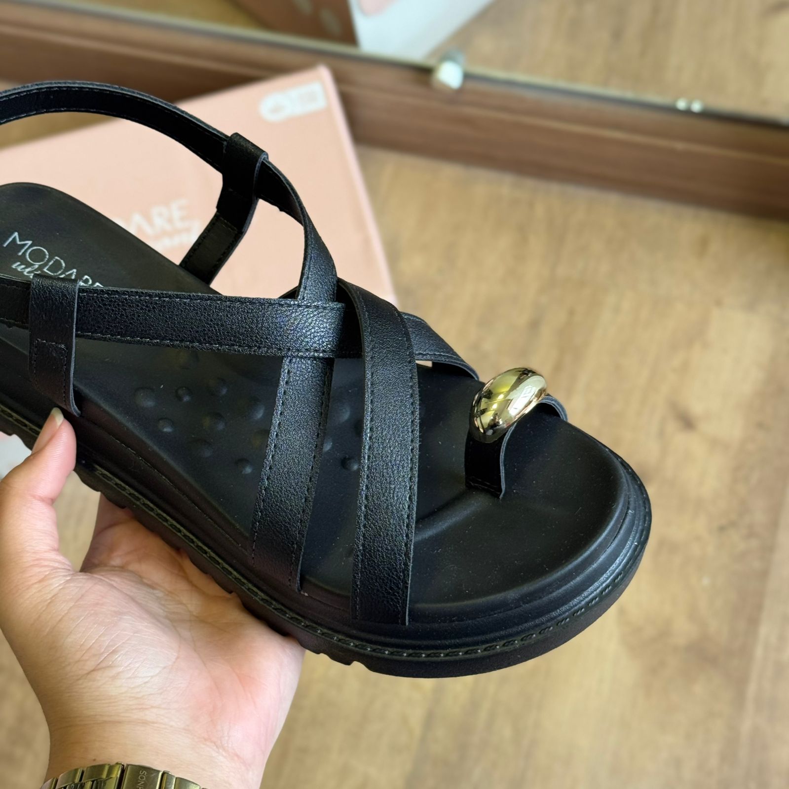 Sandália Modare Detalhe Dourado no Dedo 7200.107 - Imagem 8