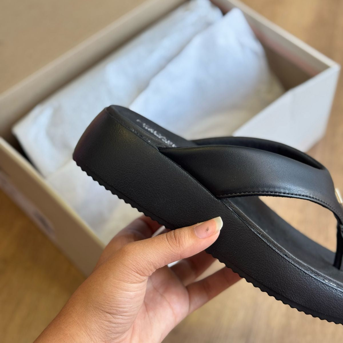 Sandália Modare Tiras Grossa 7189.101 - Imagem 5